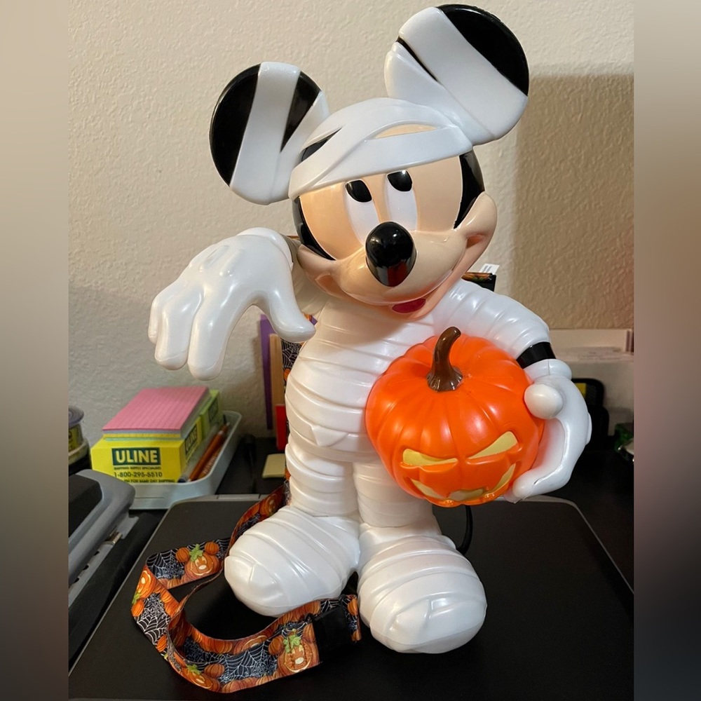 Disney Mummy Mickey Glow In The Dark Popcorn Bucket